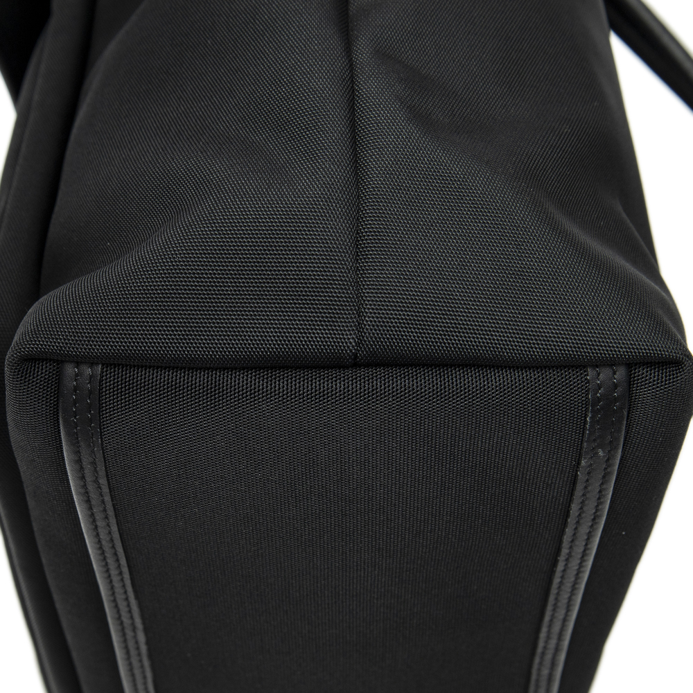 Gucci Front Pocket Vertical Tote - Picture 7 of 10